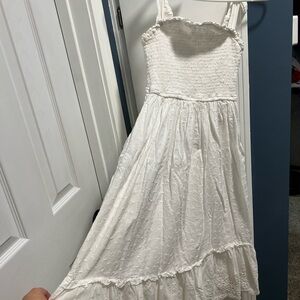 White Sleeveless Dress